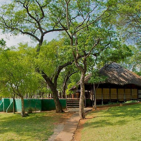Jafuta Lodge Victoria Falls Exterior photo